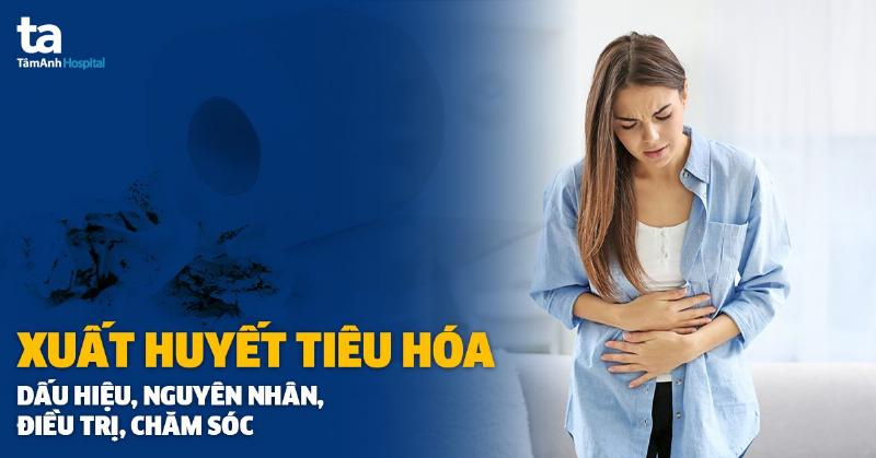 Bác sĩ thực hiện nội soi đường tiêu hóa để chẩn đoán nguyên nhân phân đen